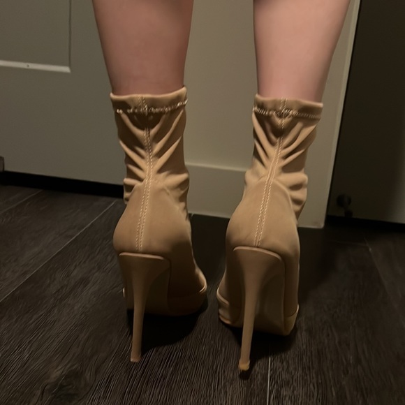 EGO Tan Booties - Picture 2 of 5